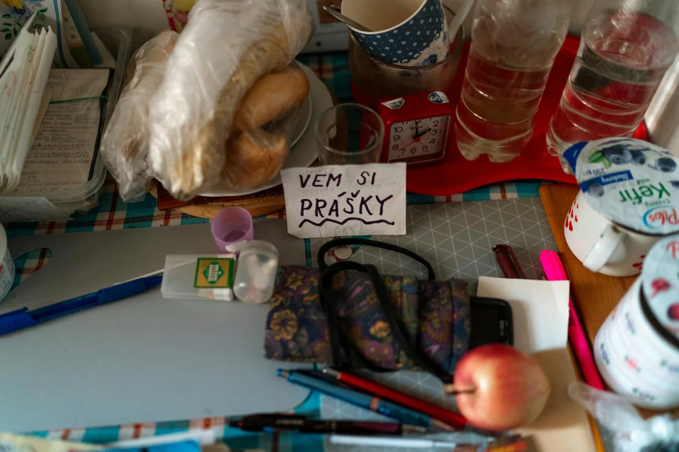 How Anterograde Amnesia Really Works: 7 Evidence-Based Answers Kitchen reminders and essentials illustrate how does anterograde amnesia work in daily memory formation