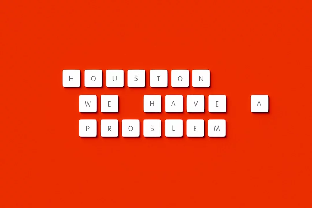 How to Memorize Pi Digits With Memory Methods Common mistakes in how to memorize pi digits shown by 'Houston, we have problem' text on a red background
