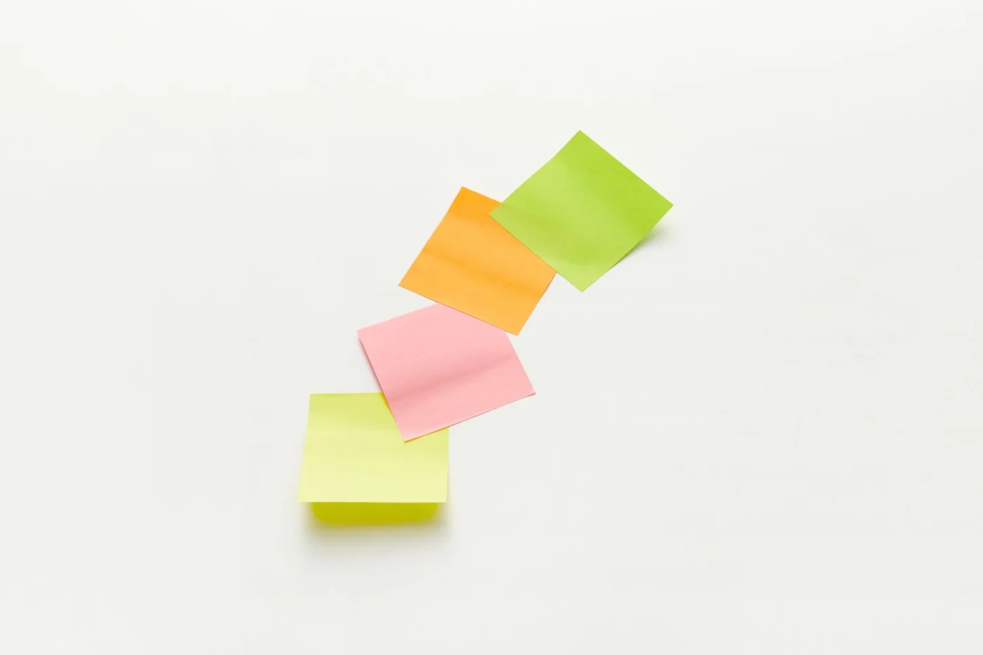 How to Use ChatGPT for Study Skills Without Weakening Learning Colorful sticky notes highlighting mistakes to avoid when using chatgpt prompts for learning skills